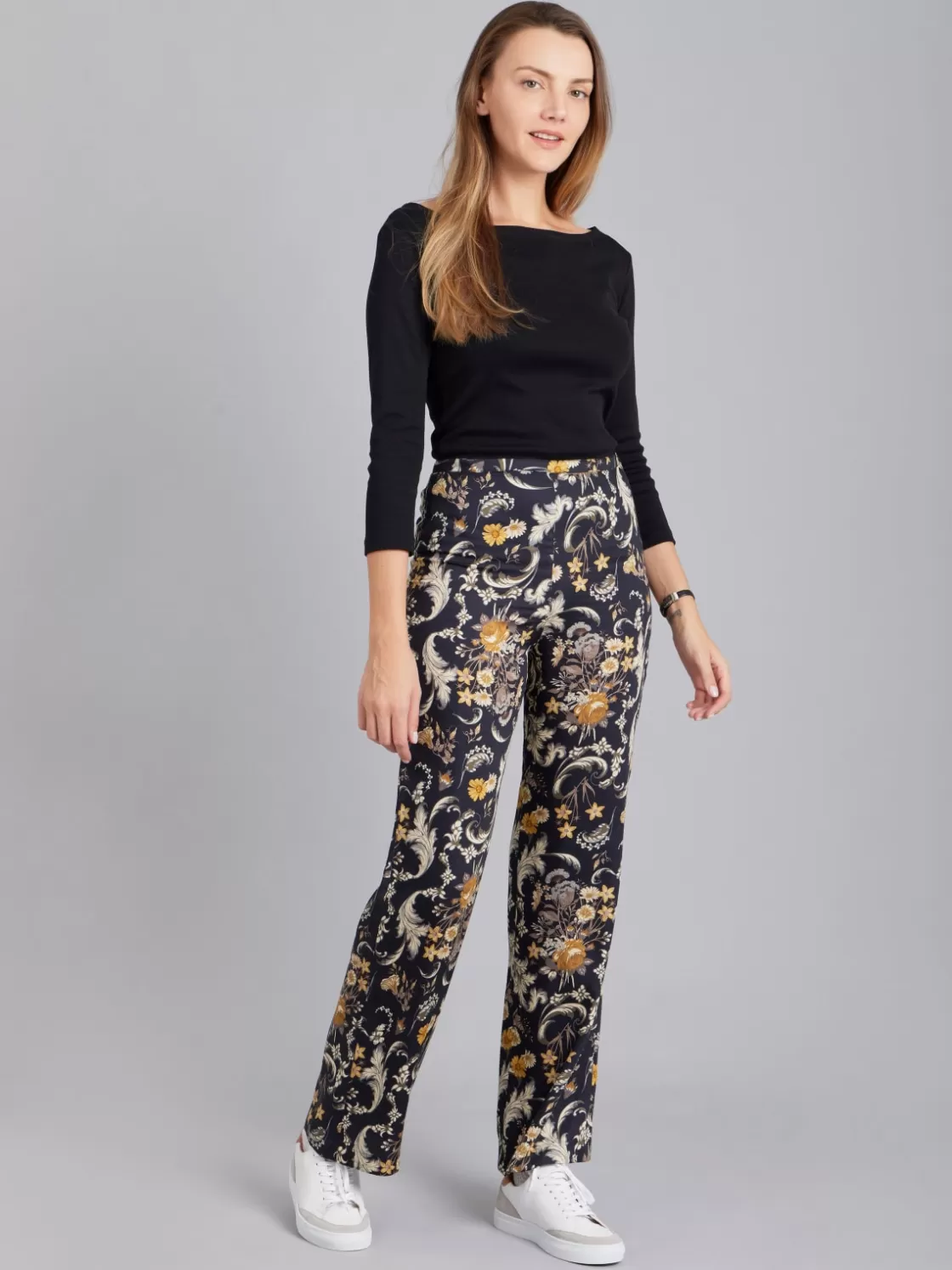 Women agnès b. Pants & Jeans<Black Floral Pattern Juna Pants