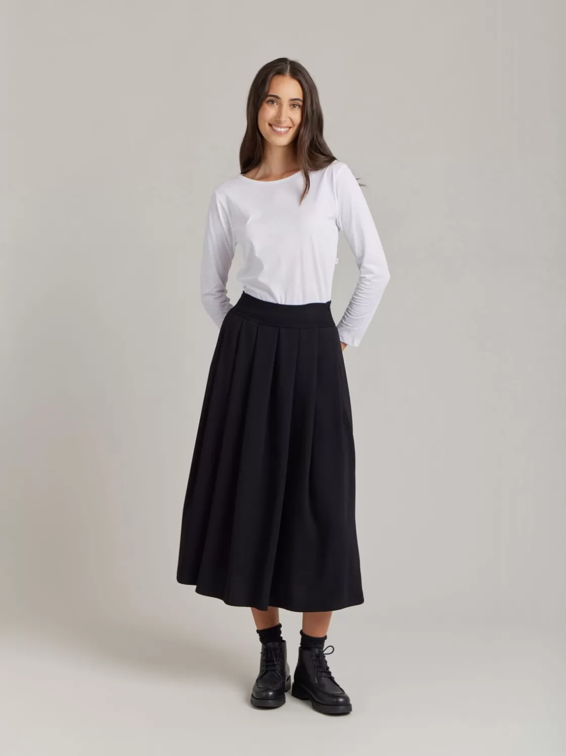 Women agnès b. Skirts & Shorts<Black Polyester Grand Hotel Skirt