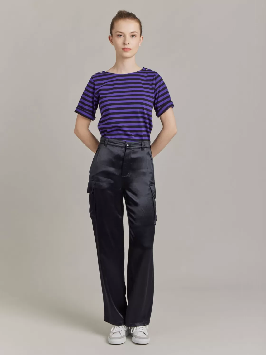 Women agnès b. Pants & Jeans<Black Satin Cargo Pants